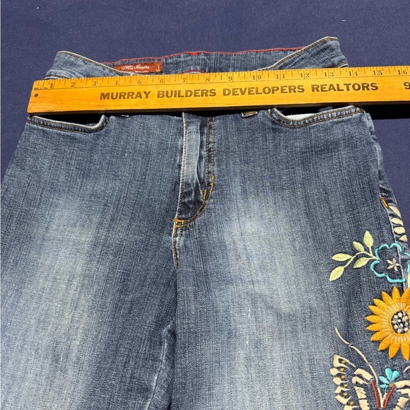 Embroidered MU Blue Jeans - Picture 4 of 8